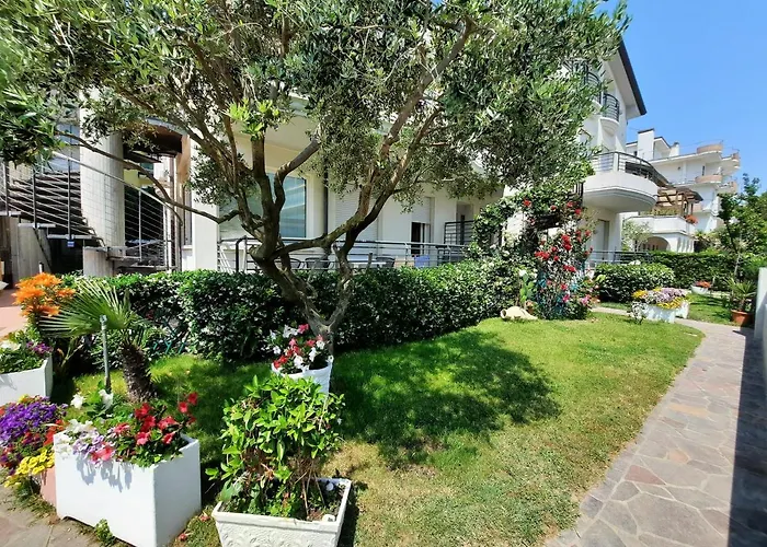 El Patio Apartment